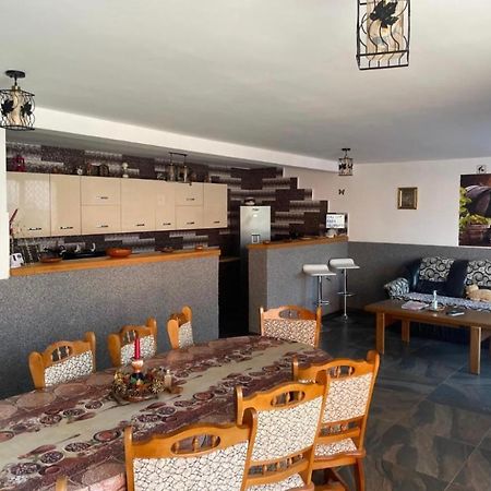 Casa Raraului Apartment Câmpulung Moldovenesc Екстериор снимка