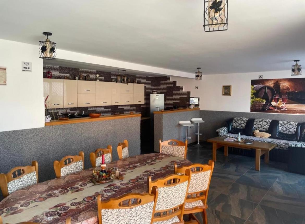 Casa Raraului Apartment Câmpulung Moldovenesc Екстериор снимка