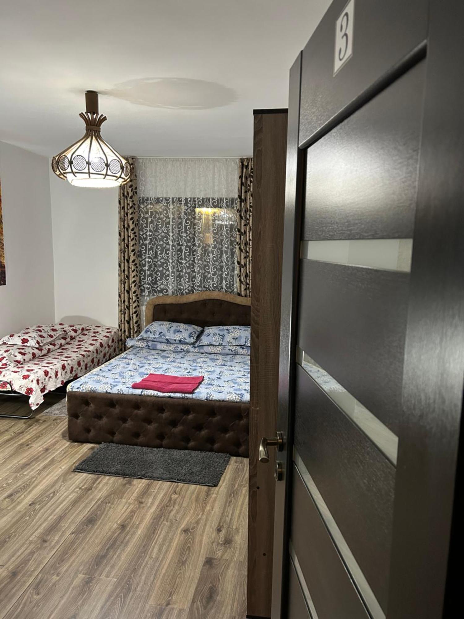 Casa Raraului Apartment Câmpulung Moldovenesc Екстериор снимка